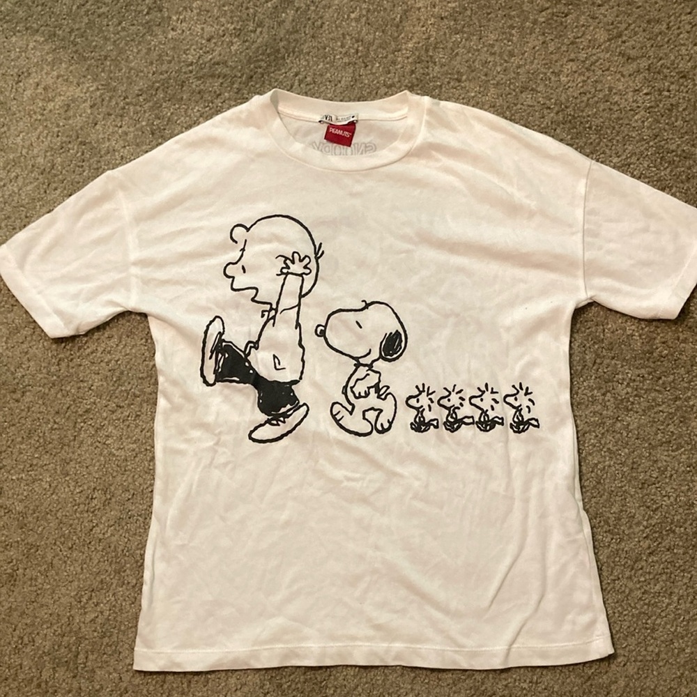Special Edition, Women’s Zara White Peanuts Graphic T-Shirt
